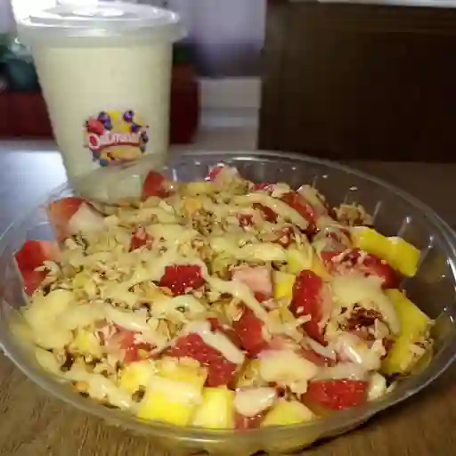 Ensalada de frutas + jugo