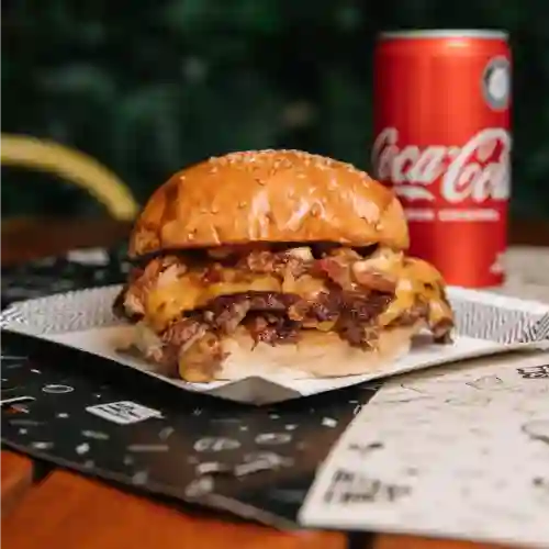 Burger Smash Doble Carne +Papas +Bebida