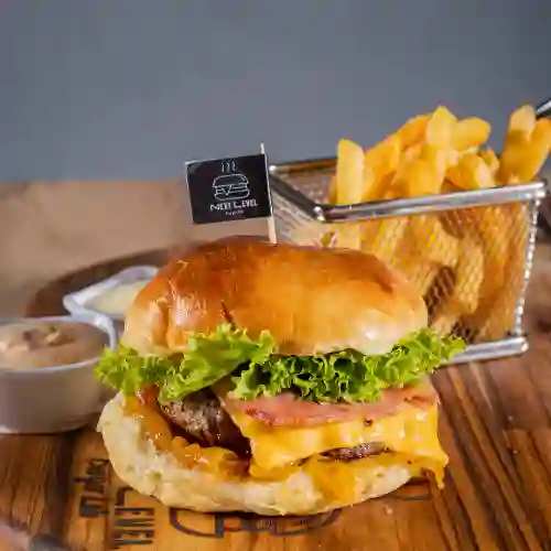 Classic Burger con Papas