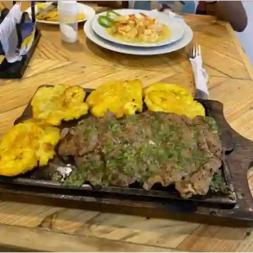 Media Carne Al Carbon