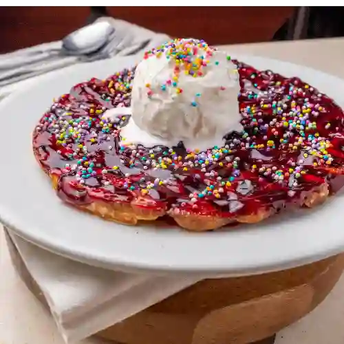 Wafle Dulce de Mora y Helado