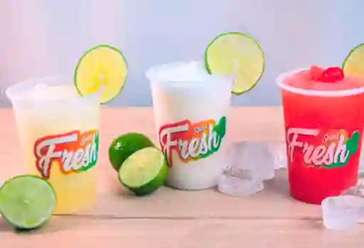 Limonada de Coco 16 Oz