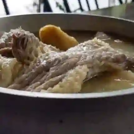 Sopa de Carne Salada