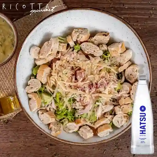 Combo Ensalada Cesar Focaccia +Agua Hatsu S/Gas 300ml