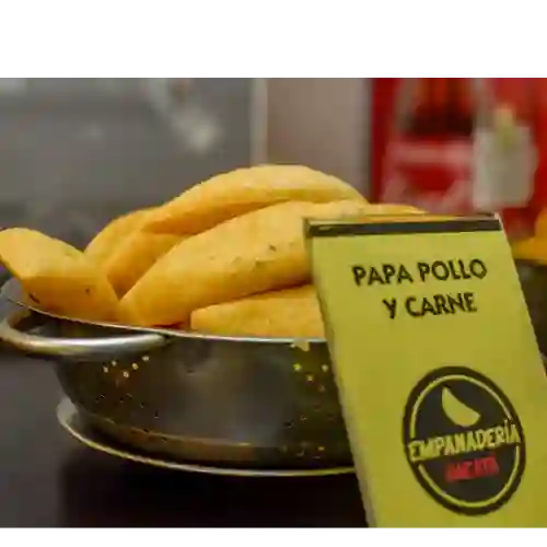 Empanadas de Papa y Proteina