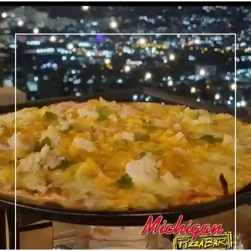 Pizza Maui BBQ Chicken