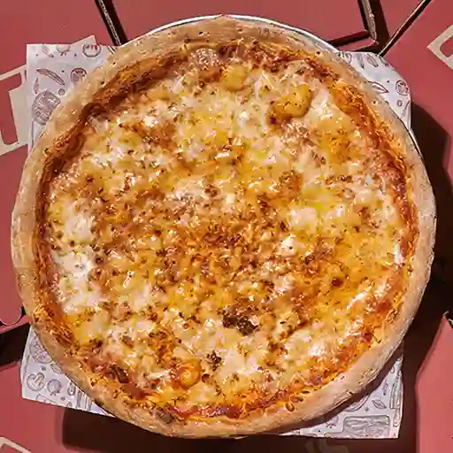 Pizza 3 Quesos (M)