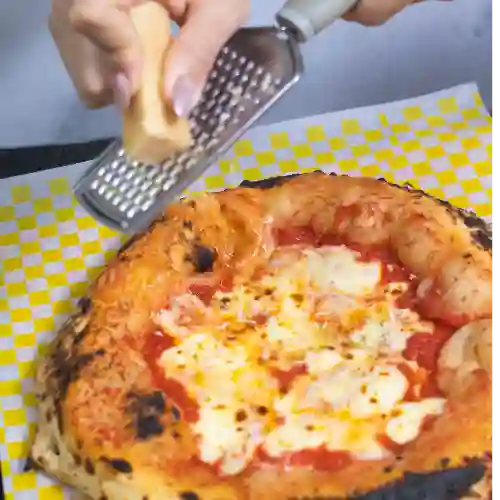 Pizza 4 Quesos