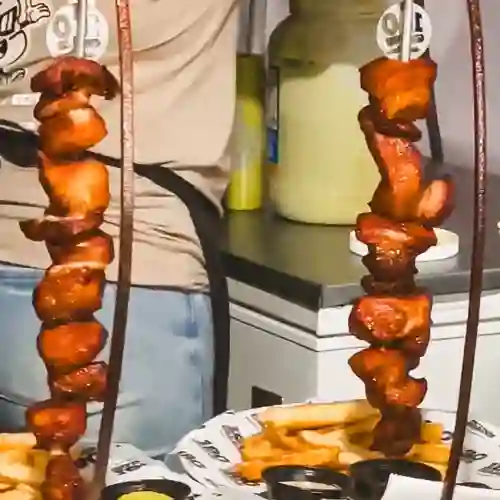 Pincho de Chicharrón de Cerdo + Papa