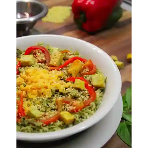 Ensalada Pollo Al Pesto Media