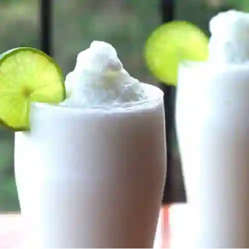 Limonada de Coco 16 Oz