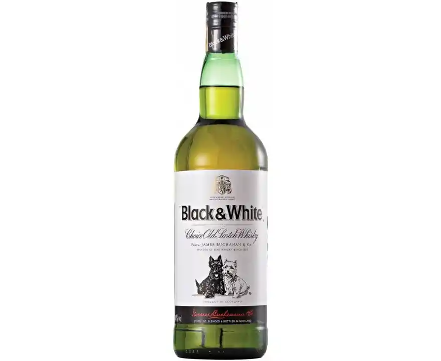 Black and White Whisky Blended Scotch 8 Años