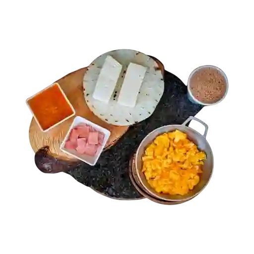 Huevos con Arepa y Quesito