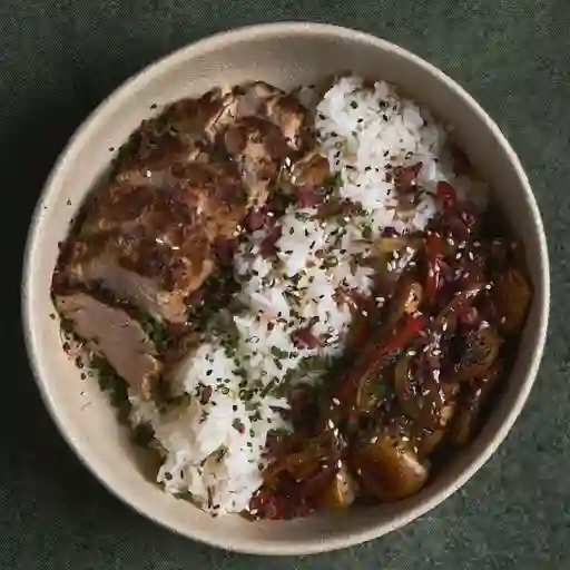 Donburi de solomito de cerdo