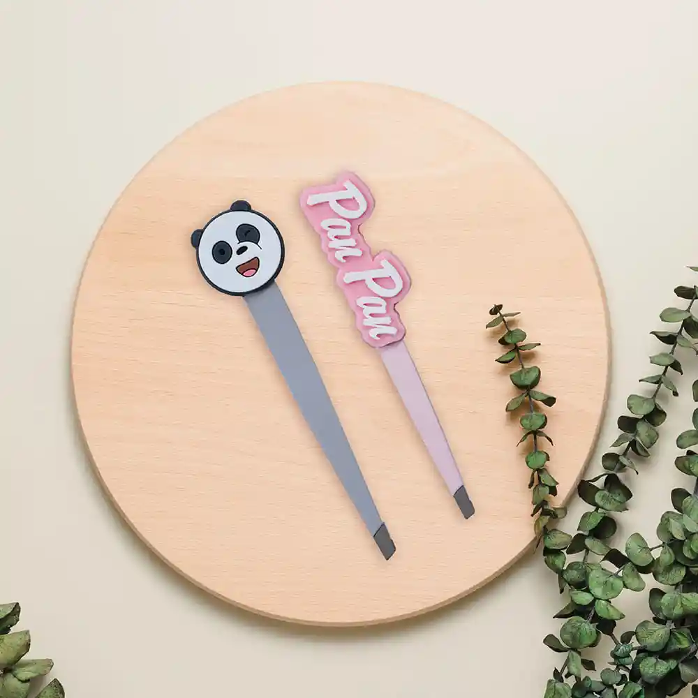 Pinza Para Cejas we Bare Bears Panda 5.0 Miniso