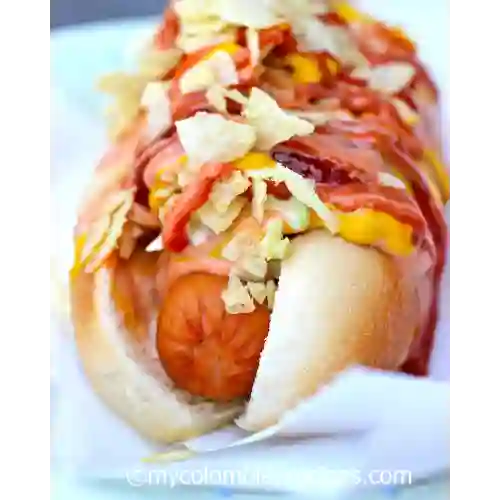 Perro Caliente Americano + Papas