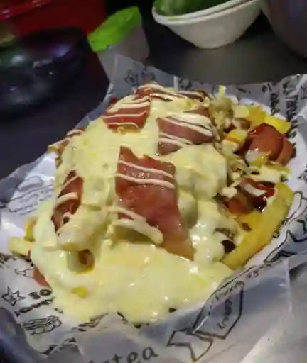 Salchipapa Especial