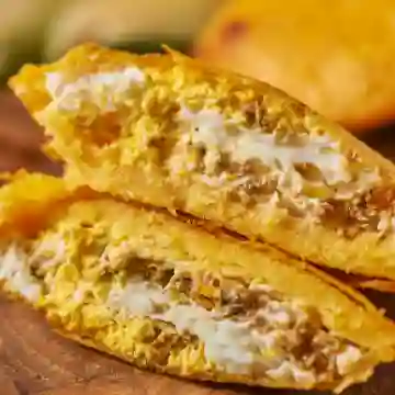 Arepa de Huevo con Carne