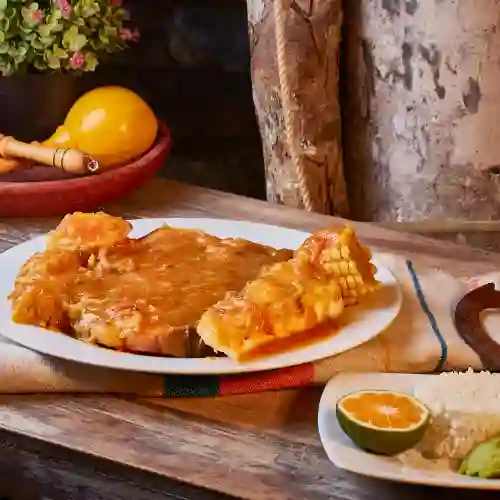 Pescado Dorado en Salsa