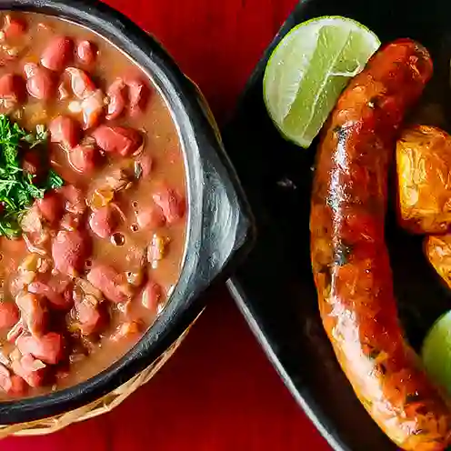 Cazuela frijoles antioqueños + chorizo