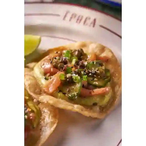 Tostada de Salmon