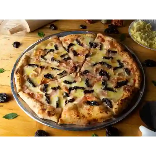 Pizza Personal Ciruela con Tocineta