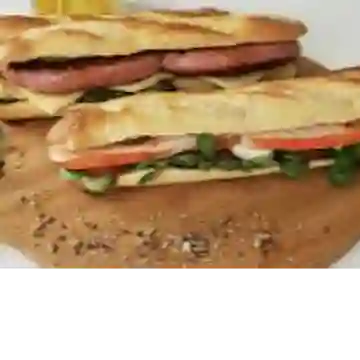 2 X 1 Sándwich Chorizo y Butifarra