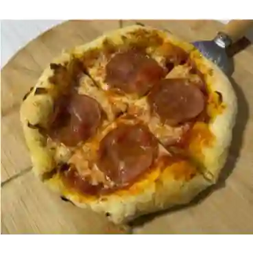 Pizza Mediana Pepperoni ( 6 Porciones)