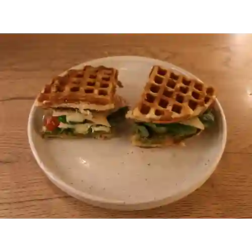 Waffle Pesto y Pavo