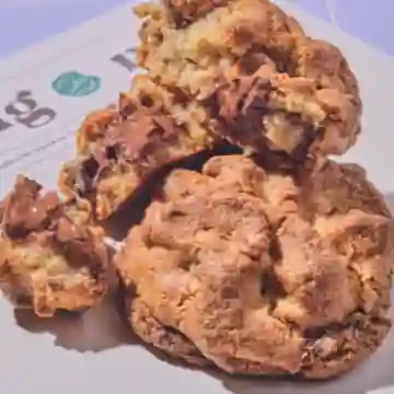 Healthy Chocolate Chunks & Walnuts