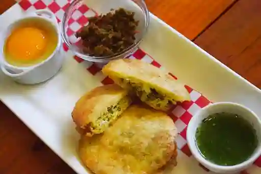Combo Antojo Empanada Arroz y Carne