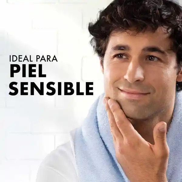 GILLETTE Foamy Sensitive Espuma de Afeitar Ideal para Hombres con Piel Sensible Afeitadas sin Irritación 179 mL