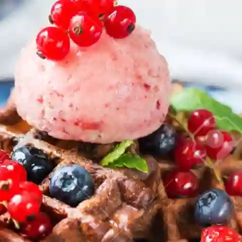 Waffle fusión de frutos rojos