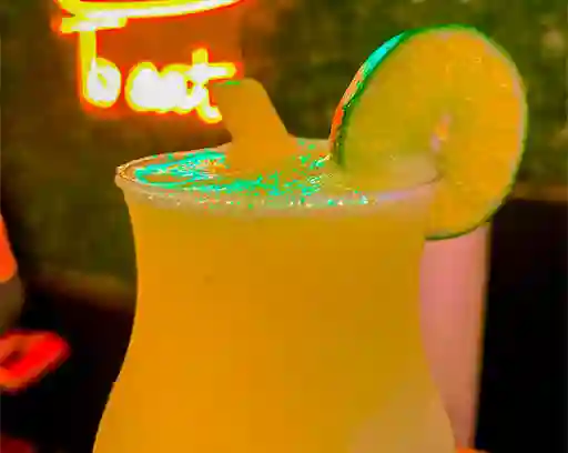 Limonada de Mango Biche 16 Oz