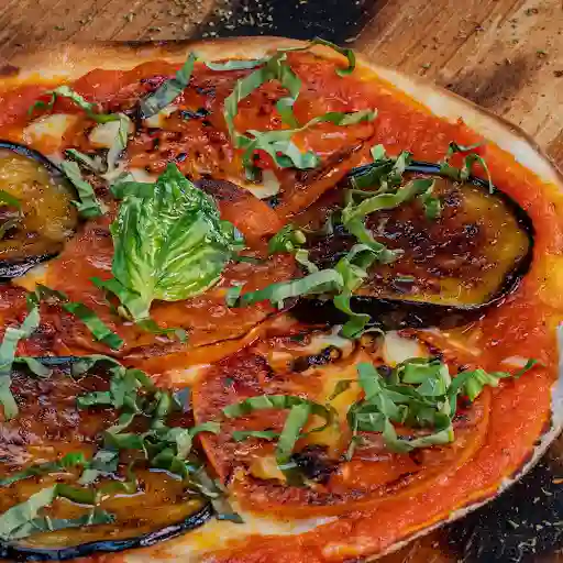 Pizza Capresse Con Berenjenas