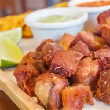Chicharron Carnudo con Limon