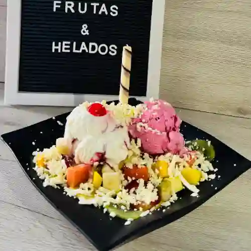 Ensalada con Helado y Queso