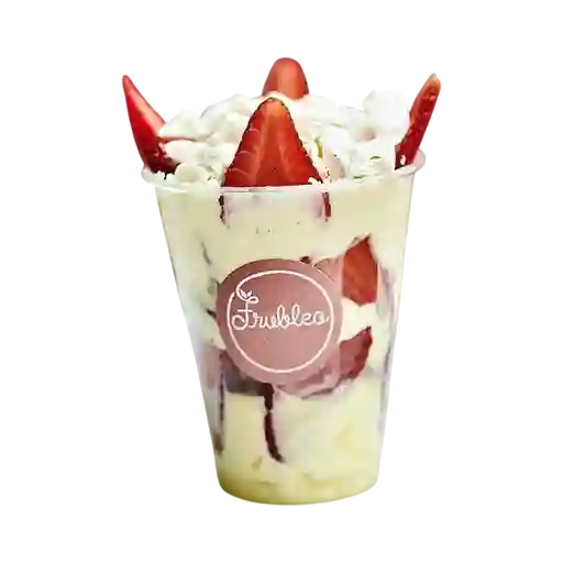 Fresas con Crema y Merengue