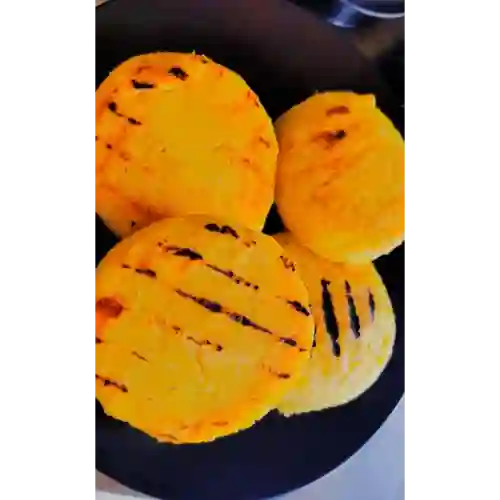 (4) Arepas Rellena de Queso Mozarrella