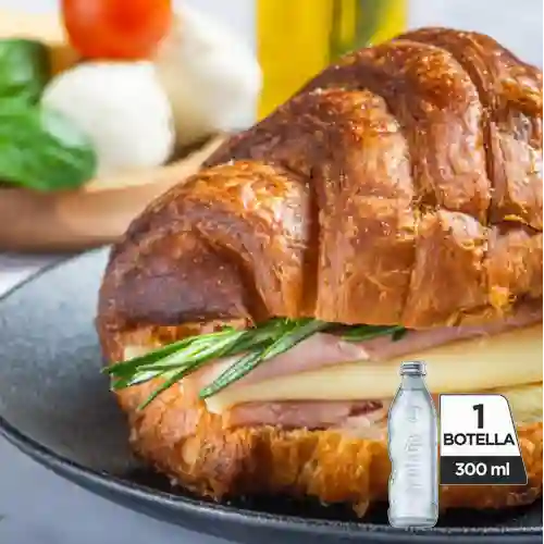 Combo Croissant Jamón y Queso + Soda Bretaña