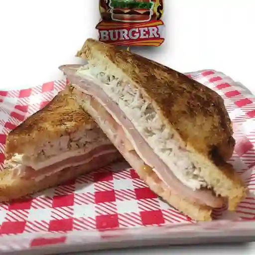 Sándwich con Pollo