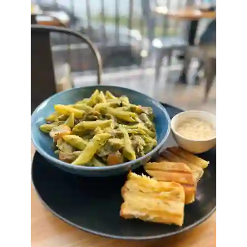 Pasta Pesto y Panceta
