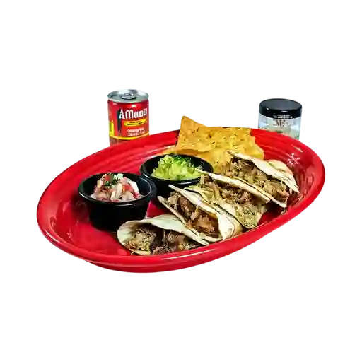 Quesadilla de Carnitas de Cerdo