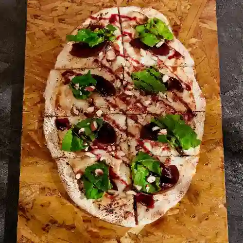 Gratis 2 Cervezas por Pizza Manzana