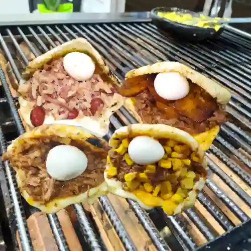 4 Arepas