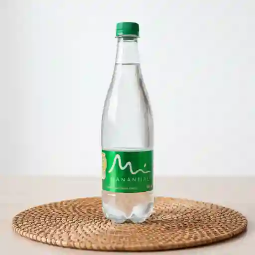 Agua manantial con gas 600 ml