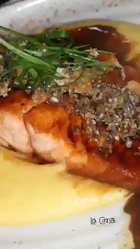 Salmon en Salsa Ponzu