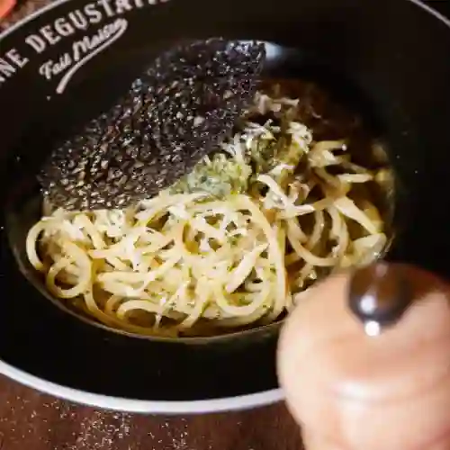 Spaguetti con Salsa Pesto