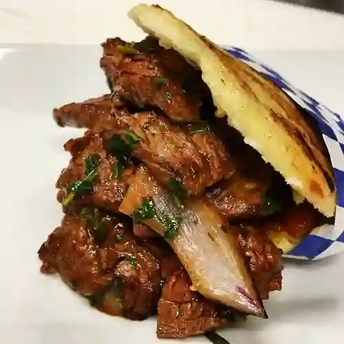 Arepa de Lomo de Carne