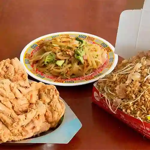 Arroz chino, pollo, chopsuey